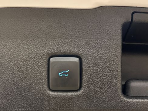 Used 2025 Ford Escape Platinum image 47