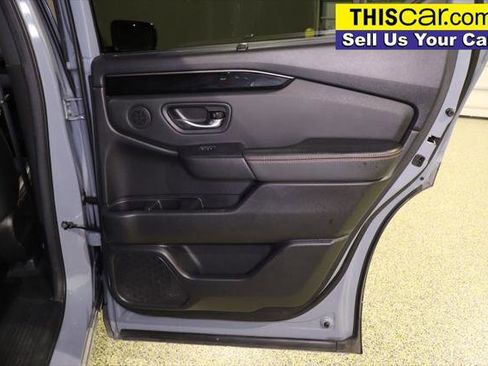 Used 2025 Honda Pilot TrailSport image 39