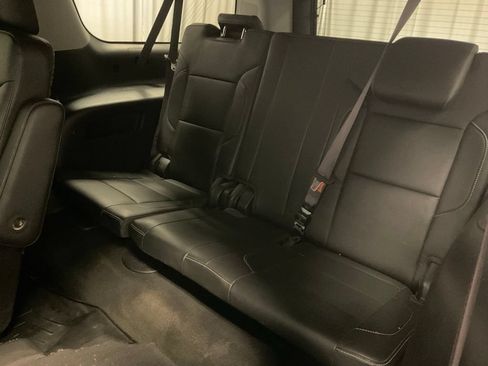 Used 2016 Chevrolet Suburban LT w/ LT Signature Package AWD/4WD image 28