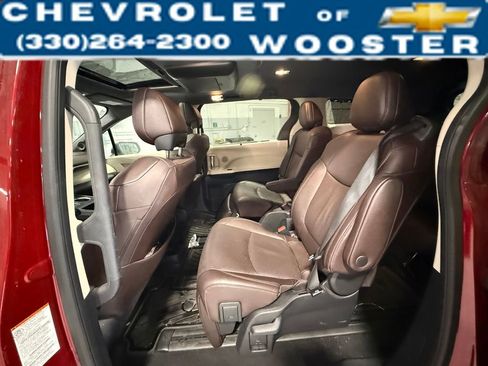 Used 2022 Toyota Sienna Platinum image 15