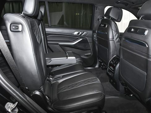 Used 2023 BMW X7 xDrive40i w/ M Sport Package image 54