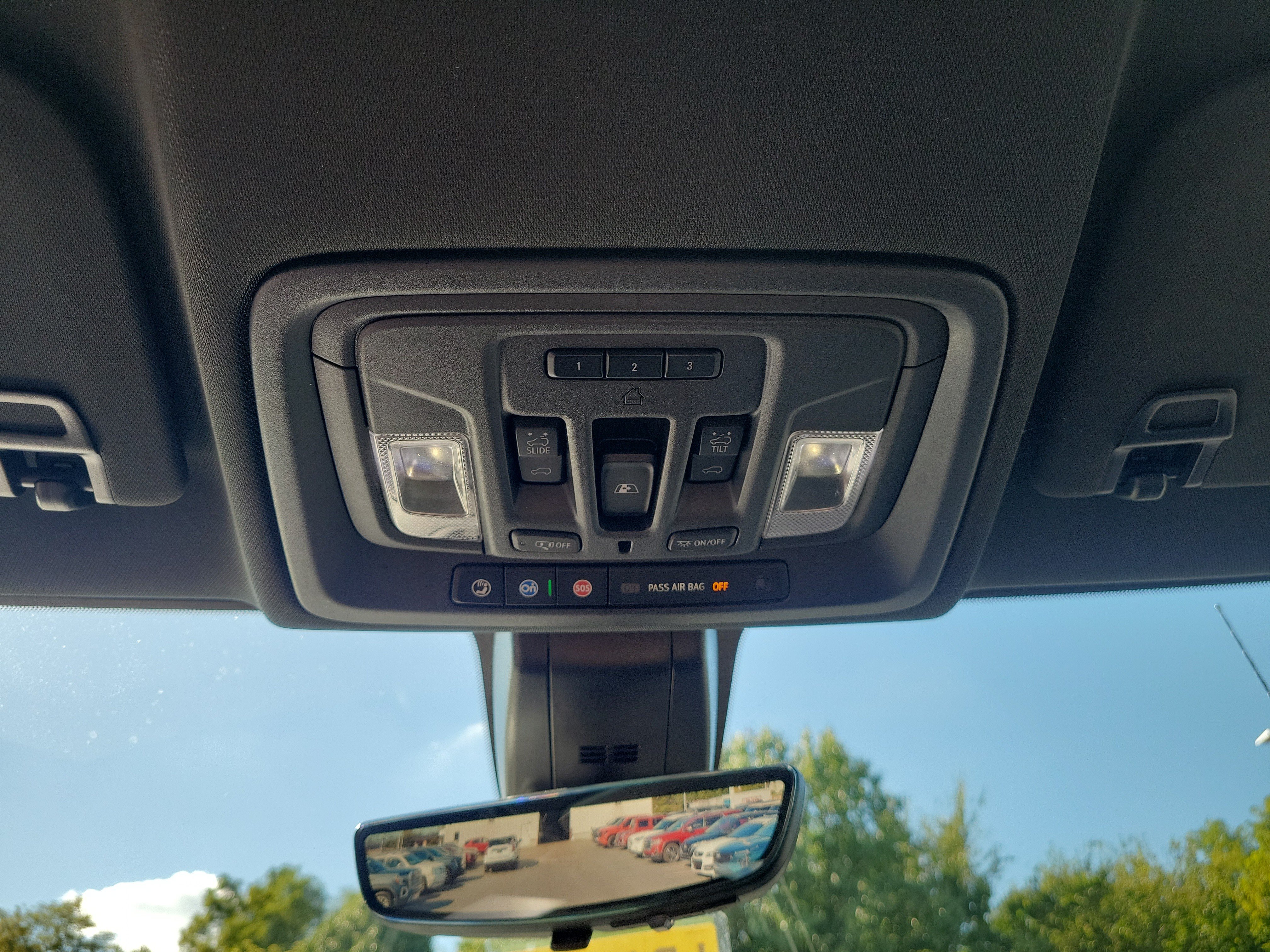 Used 2021 GMC Sierra 1500 AT4 w/ AT4 Premium Package AWD/4WD image 30