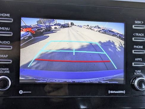 Used 2023 Toyota Camry SE image 18