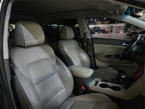 Used 2018 Kia Sportage SX image 24