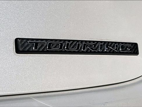 Used 2017 Toyota Avalon Touring FWD image 21