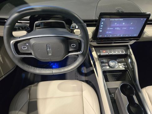 New 2026 Lincoln Nautilus Premier AWD/4WD image 15
