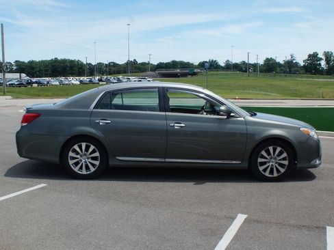 Used 2011 Toyota Avalon Limited FWD image 15