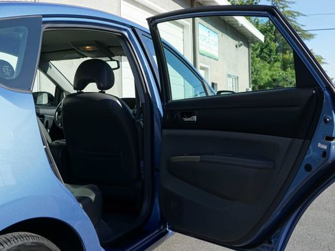 Used 2009 Toyota Prius Touring FWD image 25