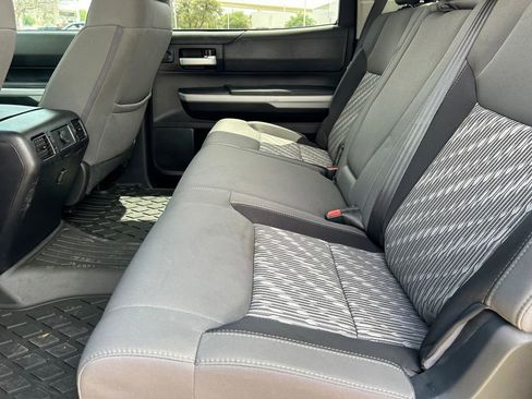 Used 2021 Toyota Tundra SR5 w/ SR5 Upgrade Package AWD/4WD image 17