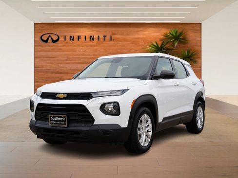 Used 2022 Chevrolet TrailBlazer LS image 1