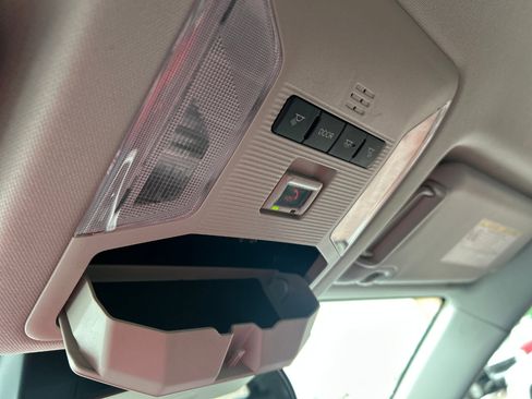 Used 2024 Toyota RAV4 Adventure image 11