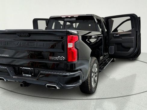 Used 2023 Chevrolet Silverado 1500 High Country AWD/4WD image 12