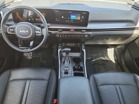 Certified 2025 Kia Sorento S w/ Panoramic Sunroof Package AWD/4WD image 17