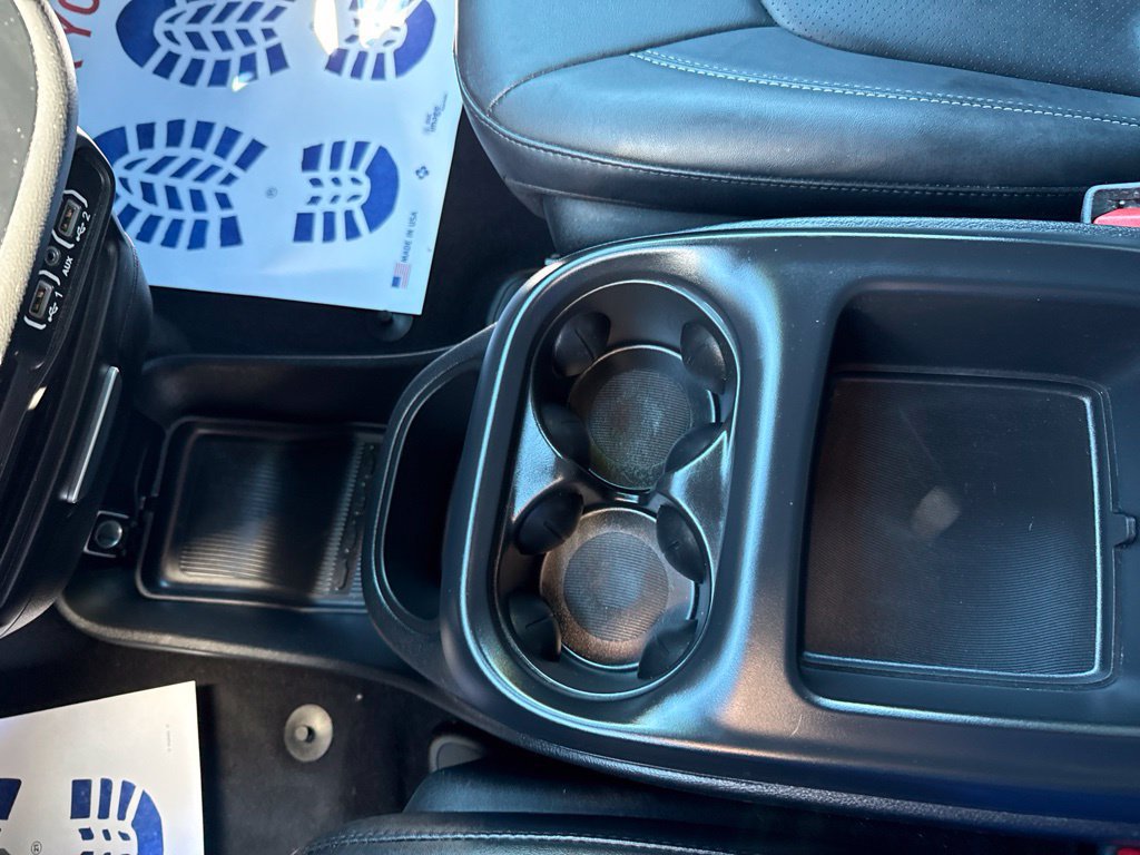 Used 2025 Chrysler Pacifica Select FWD image 30