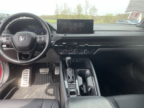 Used 2024 Honda Accord Sport image 14