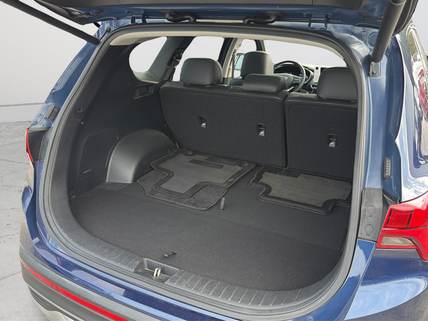Used 2021 Hyundai Santa Fe SEL w/ Convenience + Premium Package FWD image 36