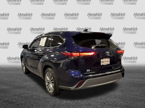 Used 2022 Toyota Highlander Platinum image 7