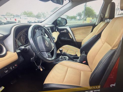 Used 2017 Toyota RAV4 Limited image 5