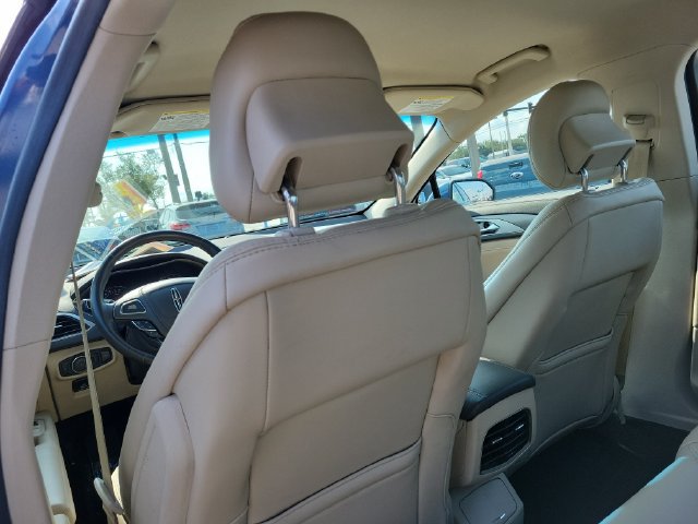 Used 2019 Lincoln MKZ Premiere FWD image 11