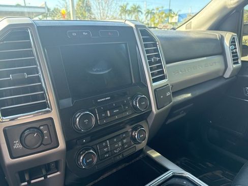 Used 2017 Ford F250 Lariat image 15