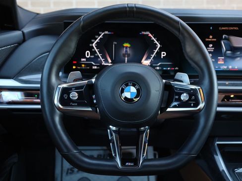 Used 2024 BMW 740i w/ Premium Package 2 image 37