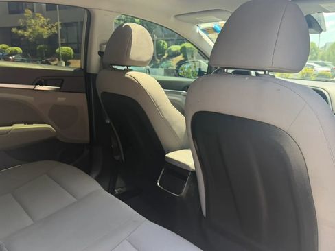 Used 2019 Hyundai Elantra Value Edition FWD image 18
