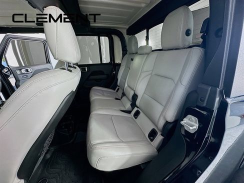 Used 2021 Jeep Gladiator Mojave AWD/4WD image 31