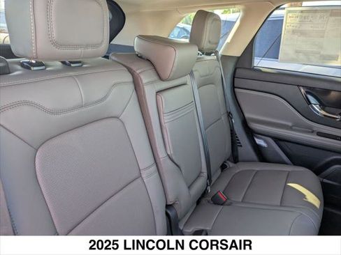 New 2025 Lincoln Corsair Grand Touring image 13