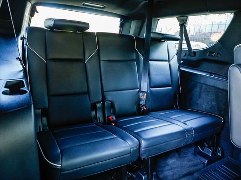 Used 2022 Cadillac Escalade ESV Sport image 19