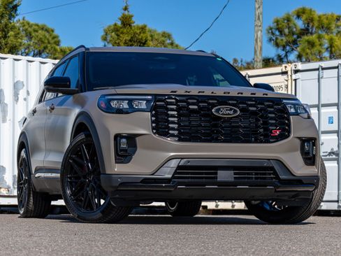 New 2026 Ford Explorer ST w/ Sun And Sound Package image 15