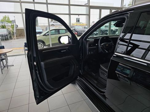 New 2026 Chevrolet Tahoe Premier w/ Sun And Tow Package AWD/4WD image 20