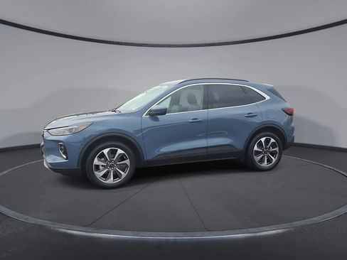 Certified 2023 Ford Escape Platinum w/ Premium Technology Package image 4