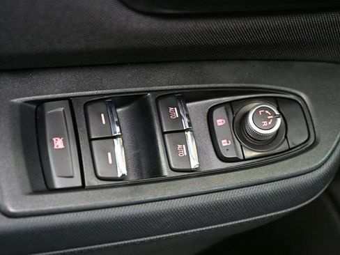 Used 2025 Subaru Forester Premium AWD/4WD image 48