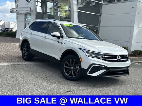 Certified 2023 Volkswagen Tiguan SE FWD image 2