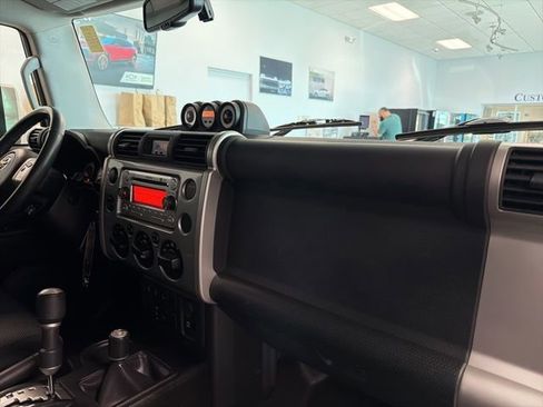 Used 2012 Toyota FJ Cruiser 4WD w/ Upgrade Pkg image 29