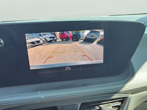 Used 2025 Buick Encore GX Preferred FWD image 32