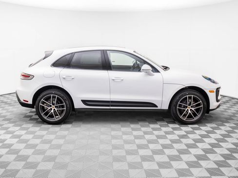 New 2026 Porsche Macan image 7