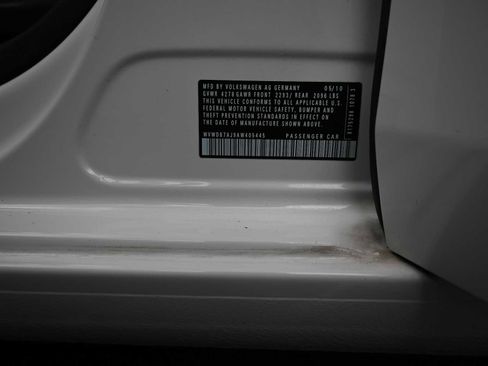 Used 2010 Volkswagen Golf 4-Door FWD image 14