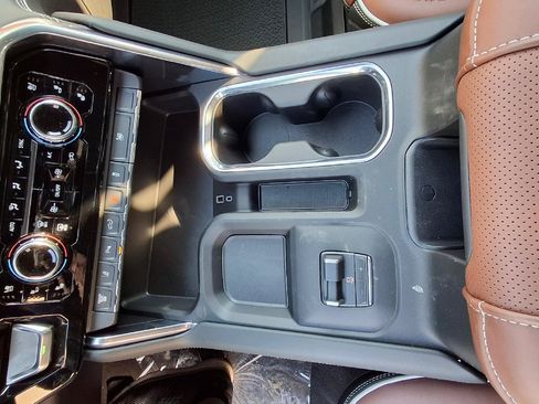 New 2026 GMC Sierra 3500 Denali Ultimate AWD/4WD image 14