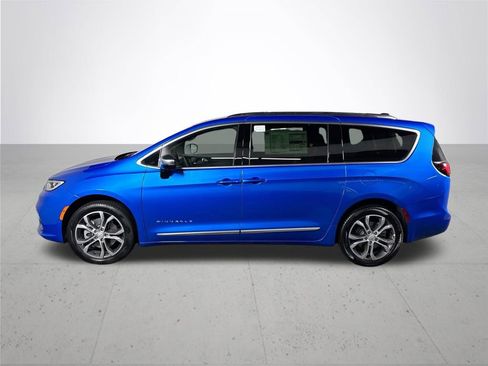 New 2026 Chrysler Pacifica Pinnacle AWD/4WD image 9