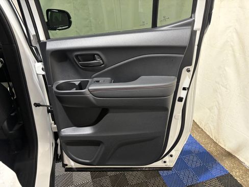 Used 2025 Honda Ridgeline TrailSport image 10