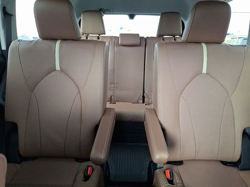 New 2026 Toyota Grand Highlander AWD image 13