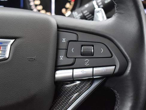 Used 2024 Cadillac XT6 Sport image 18