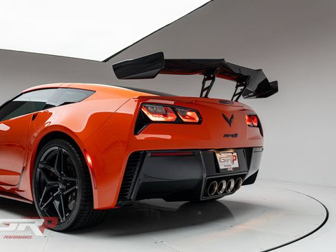 Used 2019 Chevrolet Corvette ZR1 RWD image 18