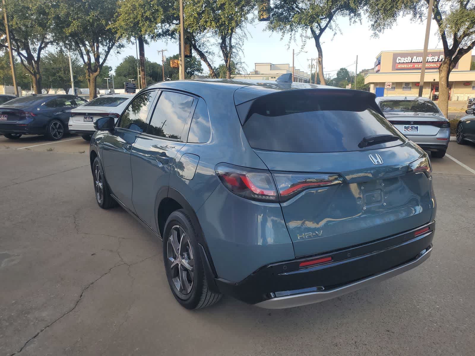 Used 2024 Honda HR-V EX-L image 4