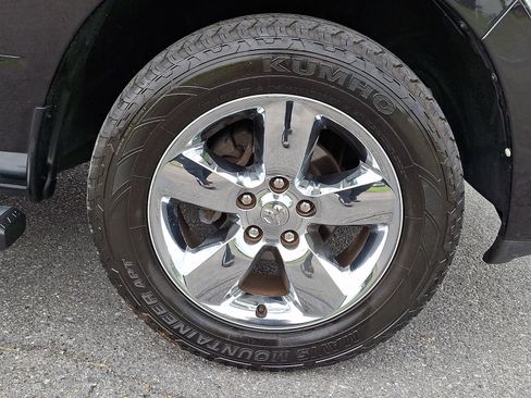 Used 2018 RAM 1500 Express w/ Express Value Package AWD/4WD image 8