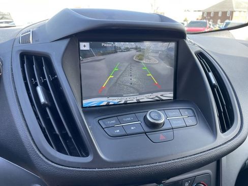 Used 2019 Ford Escape SE image 13