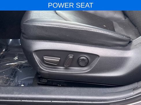 Used 2024 Toyota Camry XSE FWD image 4