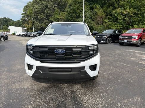 Used 2025 Ford Expedition Active RWD image 8