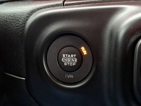 Used 2023 Jeep Wrangler Unlimited Rubicon image 25